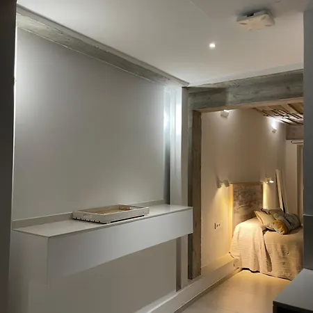 Ian's House Apartment